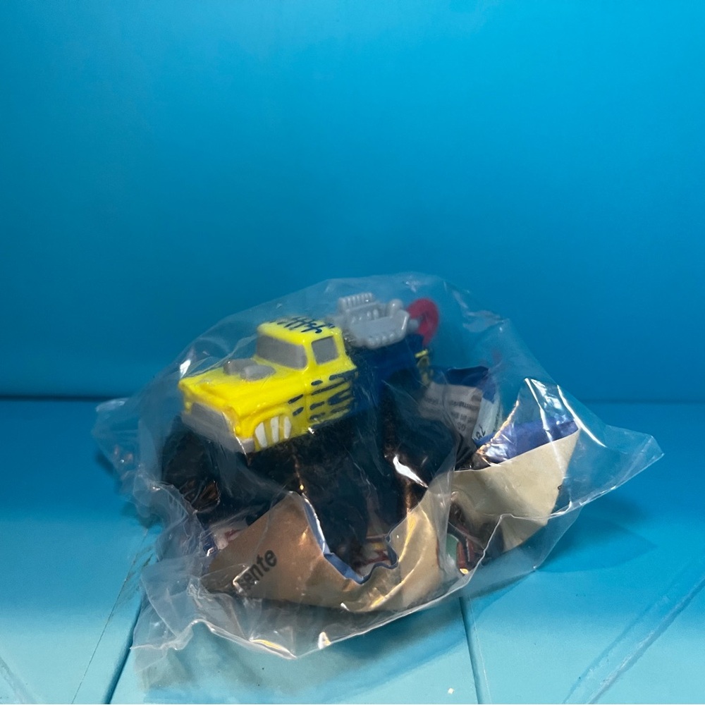 McDonald’s Happy Meal Toy - Hot Wheels - Attack Pack -  Slaughterjaws - 1993